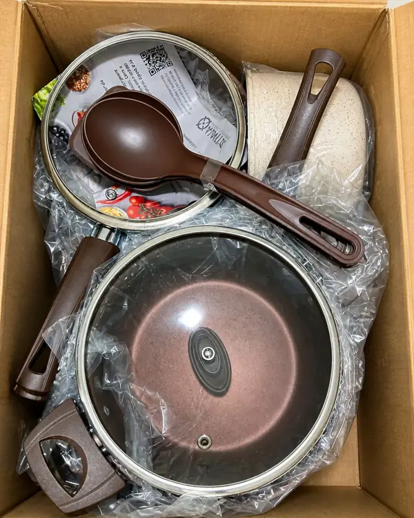 Kit de panelas Avenza Casa visto de perto